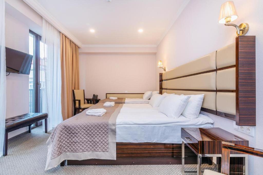 Hotel Genio ティビリシ エクステリア 写真