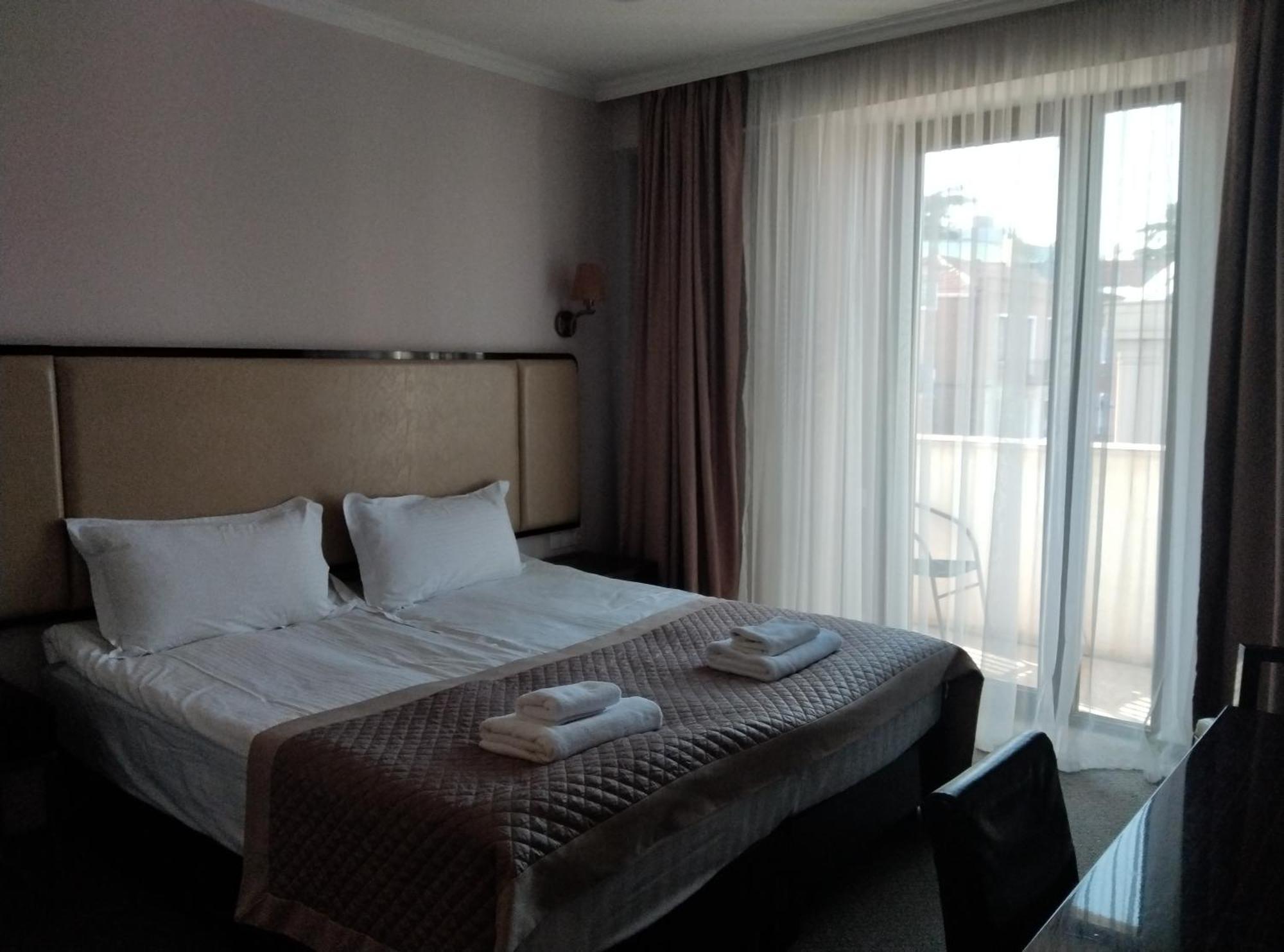 Hotel Genio ティビリシ エクステリア 写真