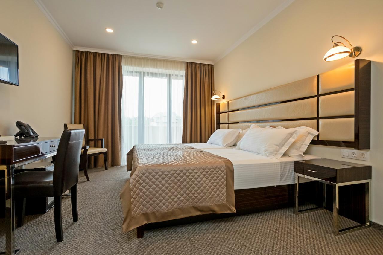 Hotel Genio ティビリシ エクステリア 写真